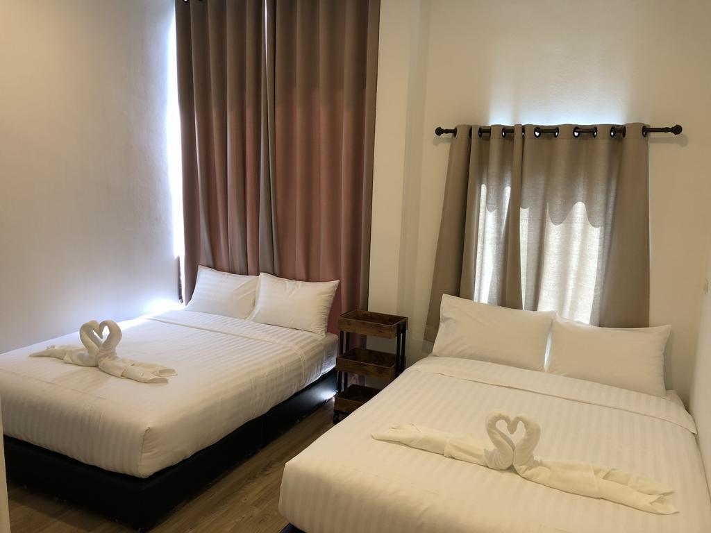 เกลอ ภูเก็ต ป่าตองบีช โรงแรม 3*